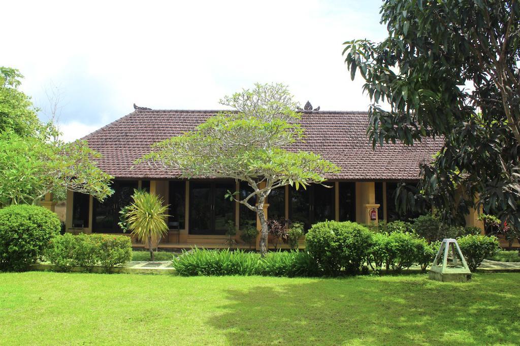 Tastura Beach Hotel Kuta  Esterno foto